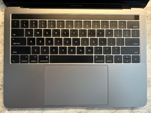 Apple MacBook Pro 13” 2017 3.1 GHz Intel Core i5, 8GB, 250GB bundle charger&case - Picture 5 of 8