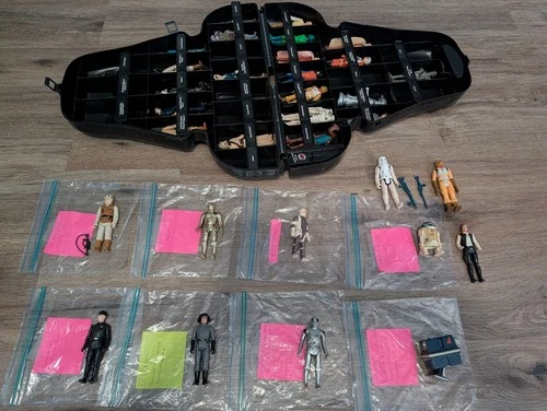 Vintage Kenner Star Wars 70’s-80’s Lot of 35 Figures/ Vader carrying case