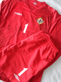 Northern Ireland Shirt Shorts Goalkeeper Kit Umbro 2XL Mens Red 2009 Jersey