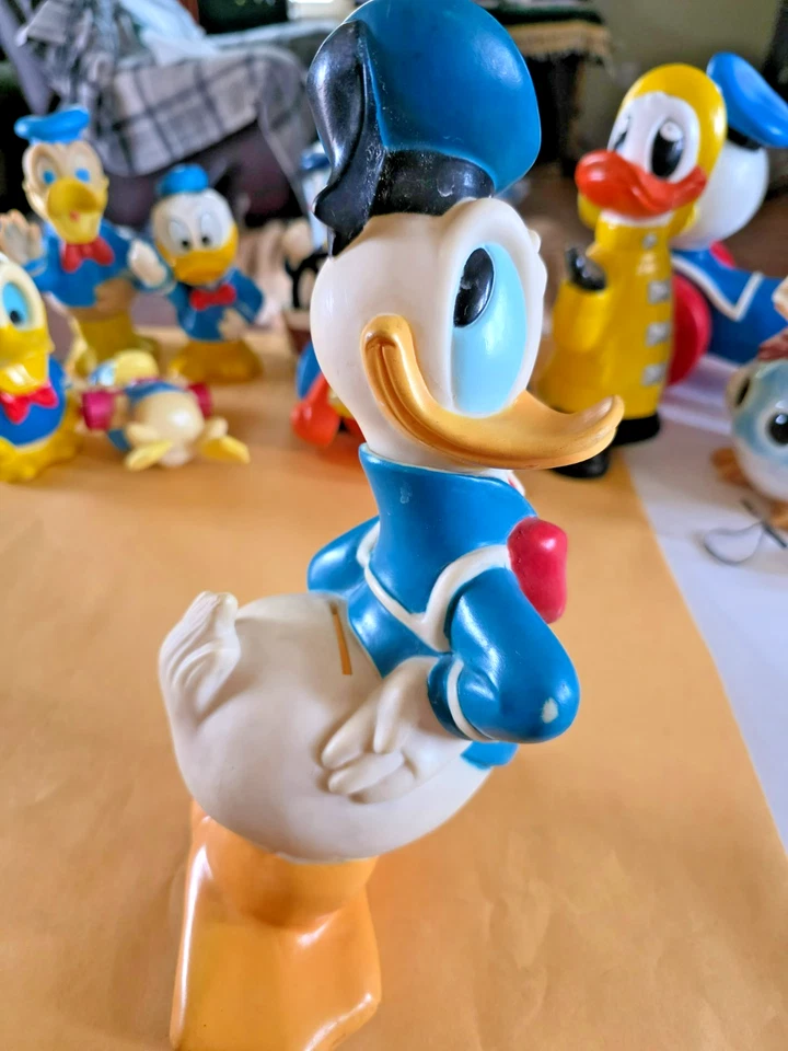 Vintage Donald Duck 11" Coin Bank Illco Walt Disney Productions.  DD#521 - Image 2 of 4