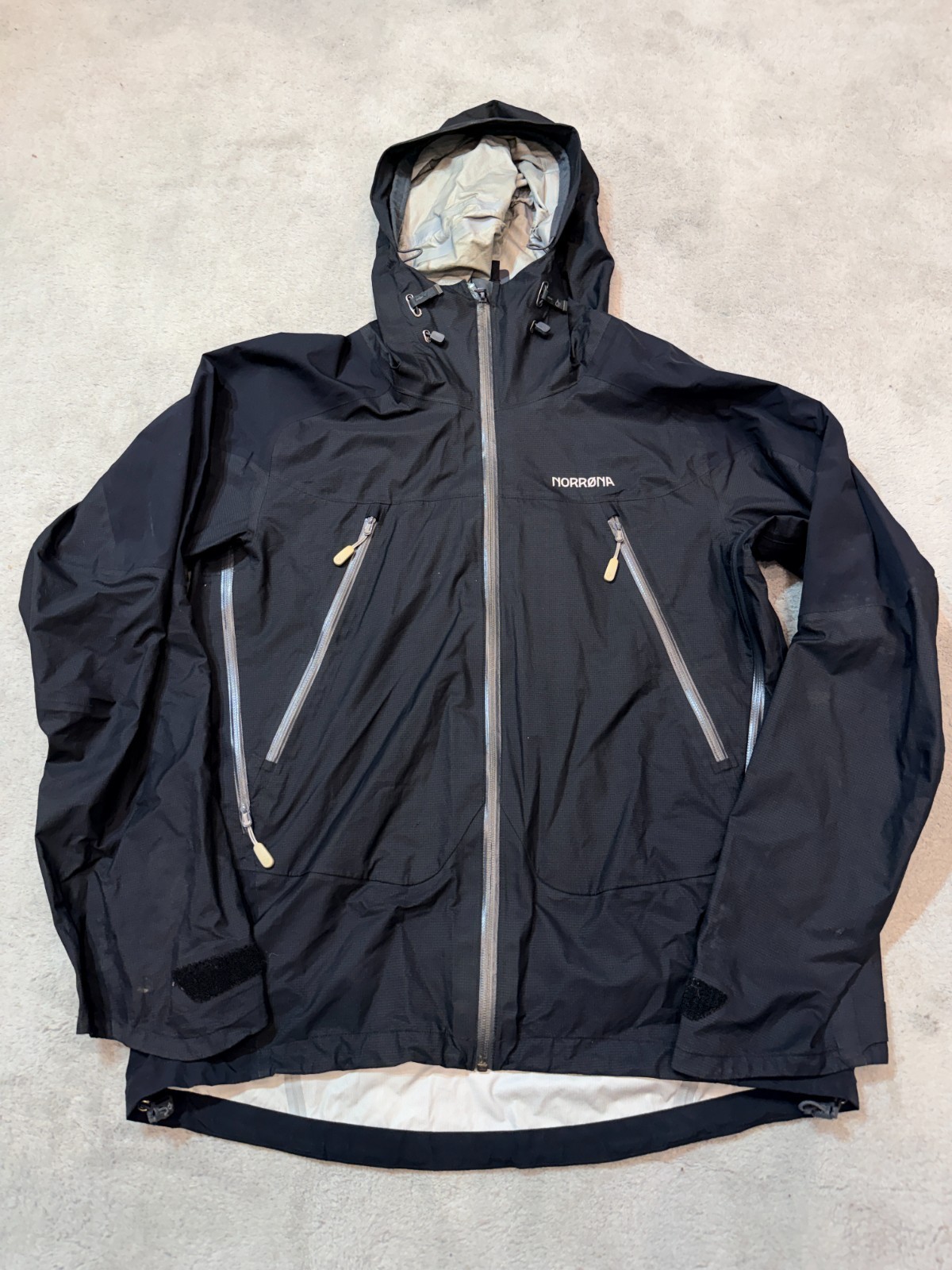 NORRONA FALKETIND DRI3 JACKET MENS WATERPROO BLACK CAVIAR TREKKING HIKING SIZE M