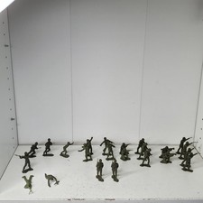 Vintage WWII US Army Plastic Toy Soldiers Lot 23 Figures 13 Poses 1/32 Scale
