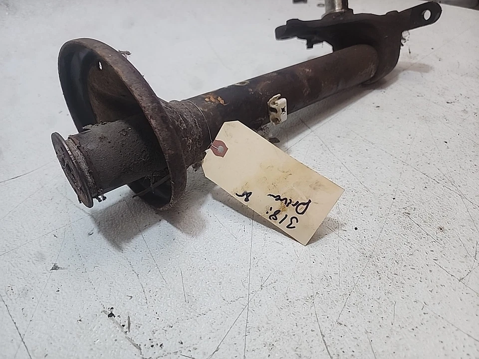91K DRIVERS BMW 318i Left Front Strut & Knuckle Hub Spindle Suspension E30  #396 Foto 2 de 4