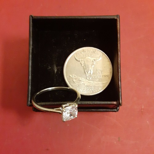 Size 8 Sterling Solitaire Ring Made With White Zirconia From Swarovski (319) - Picture 7 of 8