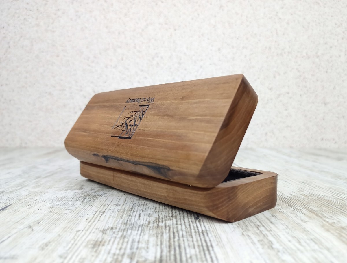 Wood glasses case, сlassic eyeglasses box, wooden glasses case