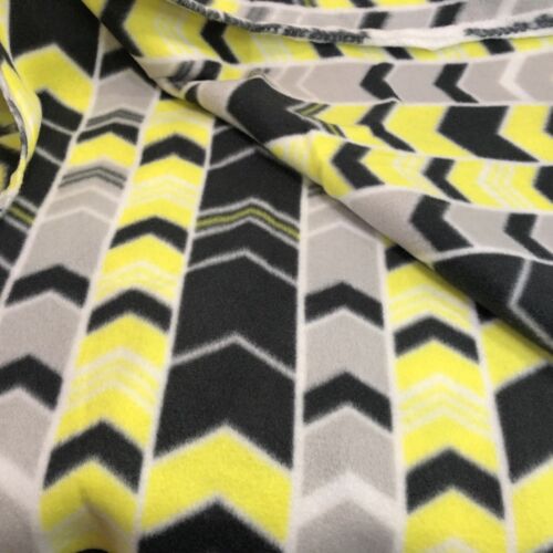 2.5 Yards Yellow Grey Black Chevron Fleece Fabric 62" wide JoAnn Fabrics - Picture 4 of 5