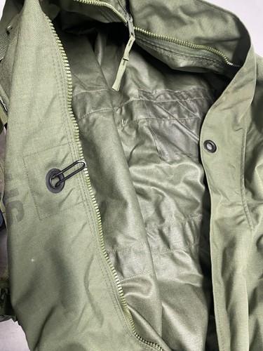 USGI OD Green Improved Duffel Bag One Compression Strap Removed - 第 7/7 張圖片