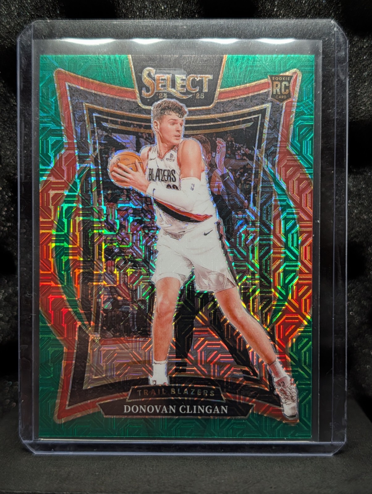 2024-25 Panini Select - Concourse Donovan Clingan #69 Green Mojo Prizm (RC)