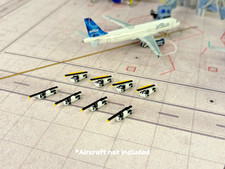 1:400 Model Airport Accessories - *NEW* 8 Piece Baggage Belt Loader Set (White)