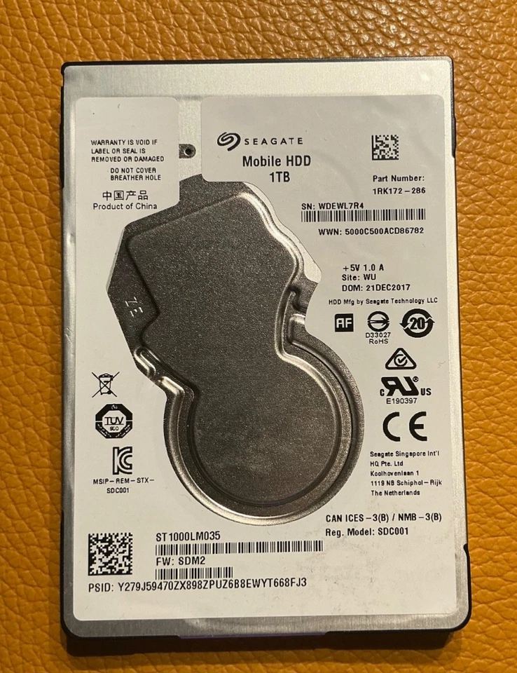 Seagate Mobile HDD 1TB, SATA 3, 2,5 Zoll Interne Festplatte (ST1000LM035)
