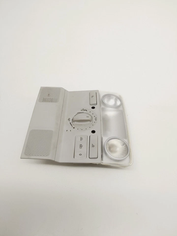 Conjunto de lámpara domo delantero Volkswagen Passat 2007 1K0-947-133 Foto 2 de 4