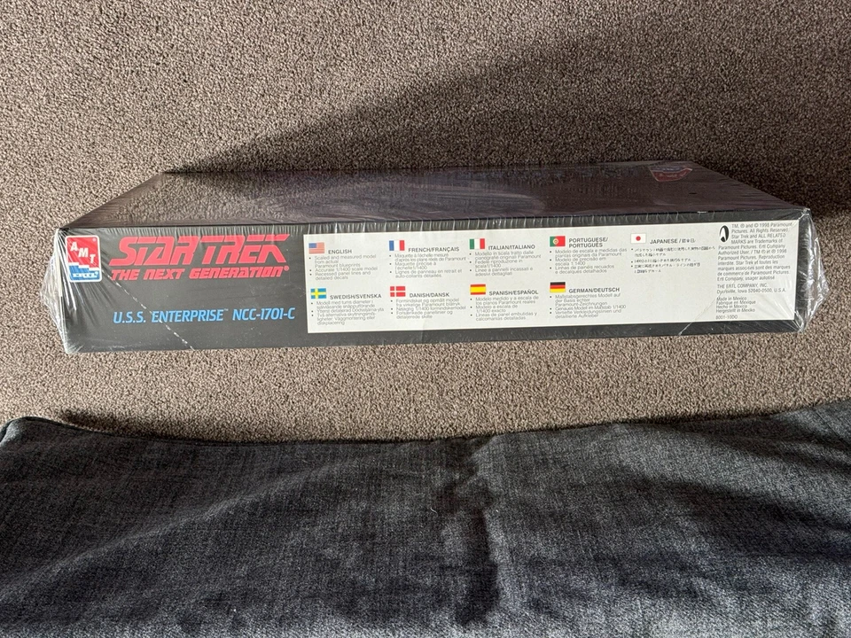 AMT STAR TREK THE NEXT GENERATION U.S.S. ENTERPRISE NCC-1701-C MODEL KIT, SEALED - Image 3 of 4