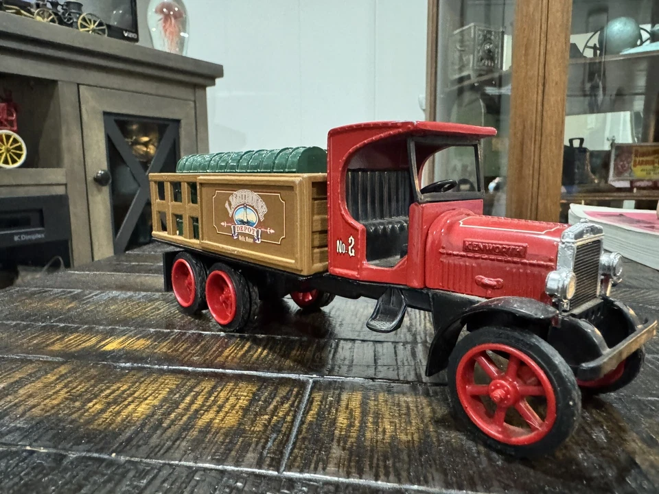 Lighthouse Depot 1925 Kenworth Stake Truck Diecast Coin Bank - Image 4 of 4