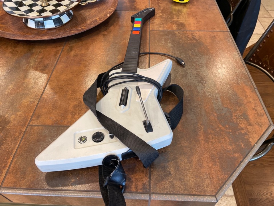 Guitar Hero 2 GH2 Xplorer Xbox 360 Red Octane White Wired NO BREAKAWAY