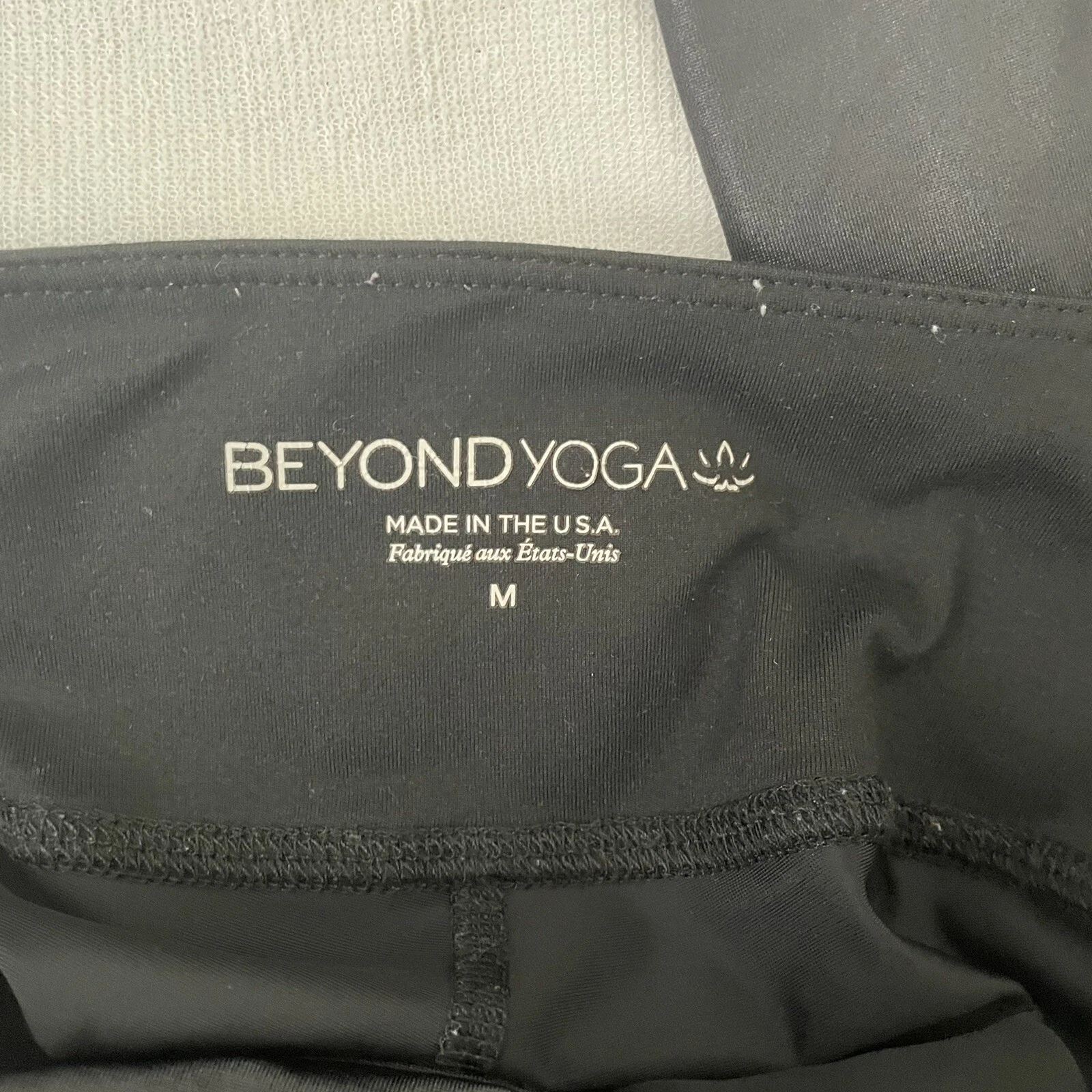 beyond-yoga gloss over waves rocky gloss mesh leggings