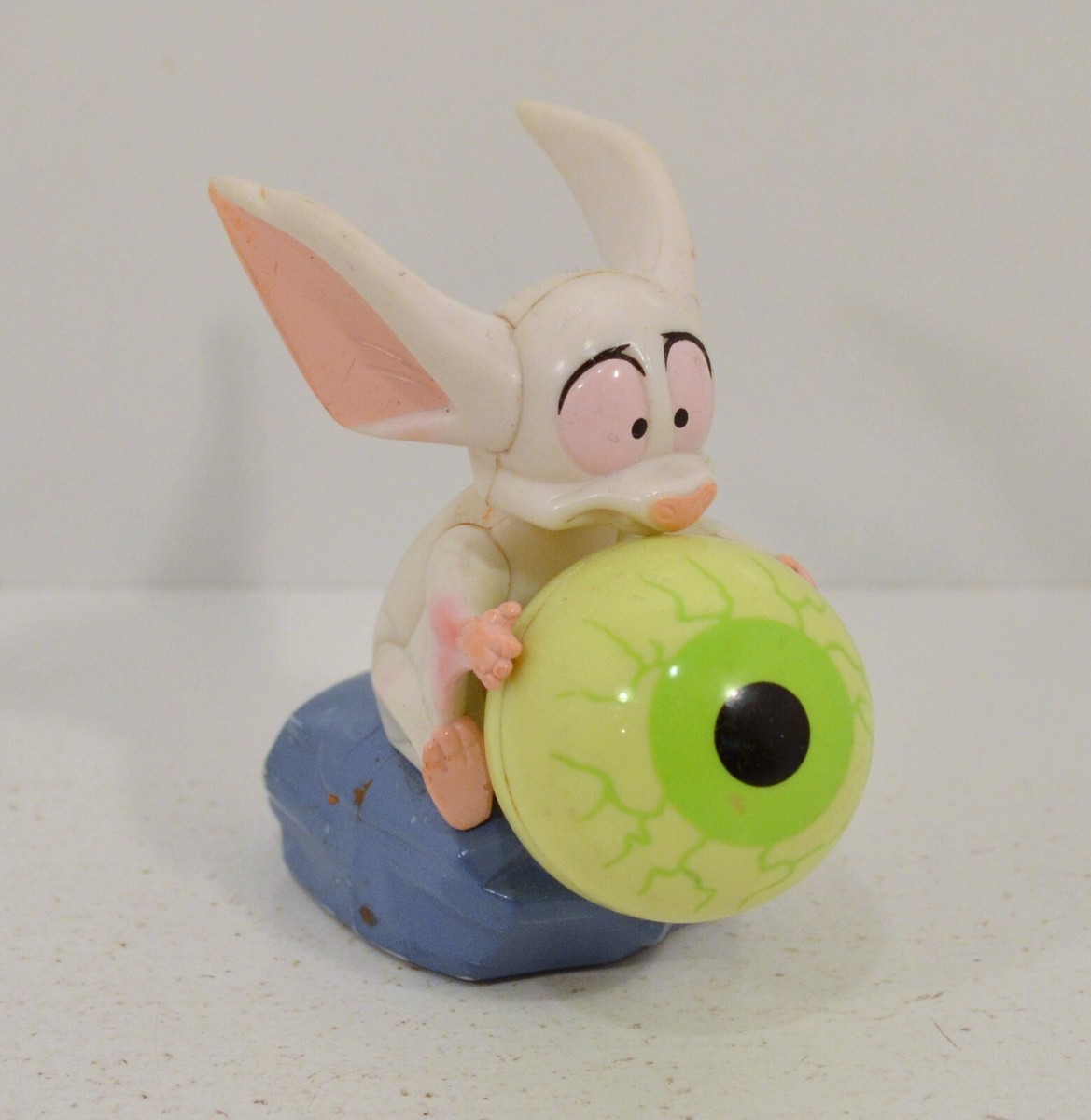 1997 Bartok White Bat w/ Eye 3