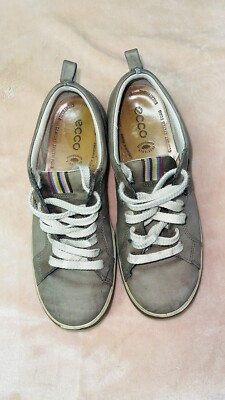 ECCO Grey Suede w rainbow stripe LowTop Casual Sneakers Size 36