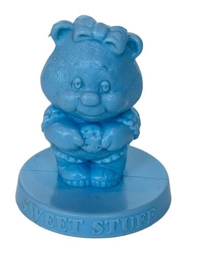 The Good Stuff Gang Wendys 1985 vintage statuetta giocattolo premio fast food orso dolce blu  - Foto 1 di 4