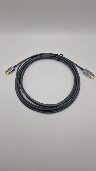 Cable HDMI de alta velocidad CROMO Slim de 4,5 m con Ethernet de Lindy 41676