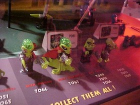 Lego  2011 Alien Conquest Store Display Must See.. Very Rare!