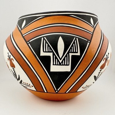Acoma Pueblo Hand-Painted Macaw Parrot Pottery Native American Art