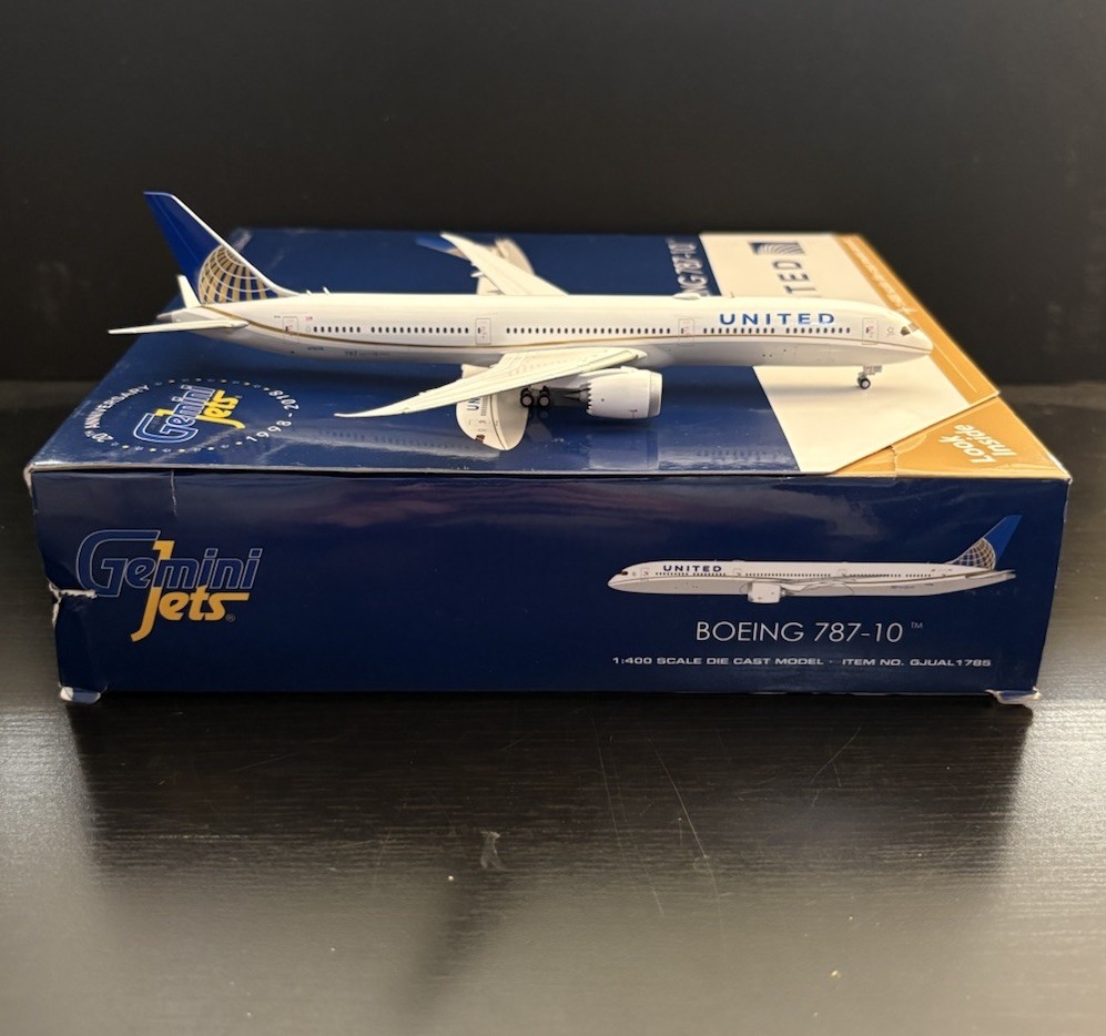 GeminiJets 1:400 United Airlines 787-10 Dreamliner N78791