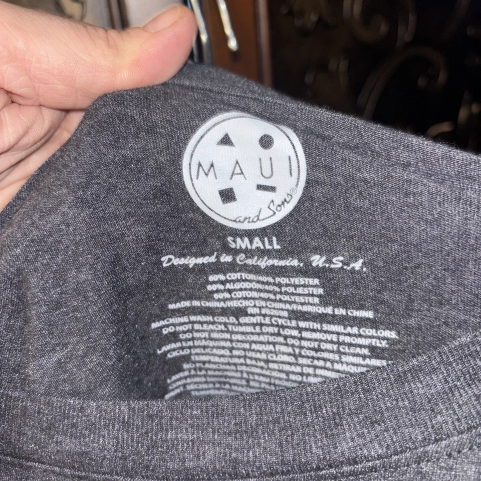 Maui and Sons Size Small Graphic Surfer T Shirt Short Sleeve - Image 2 of 4