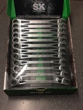 SK PROFESSIONAL TOOLS SET WR RATCH 12PC METRIC SKT80019