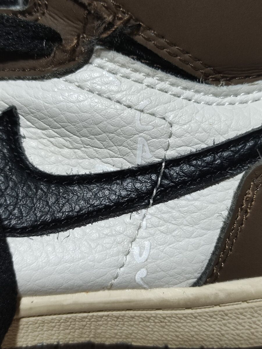Size 5Y Nike Air Jordan 1 Retro High OG Travis Scott Sail Size 5Y Nike Air Jordan 1 Retro High OG Travis Scott Sail