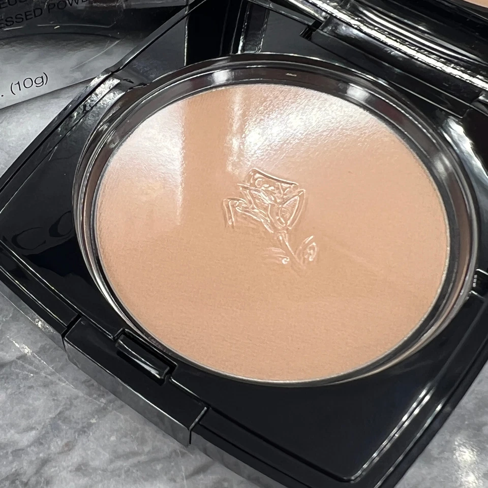 Polvo prensado sedoso matificante Lancome Translucence 250 Buff 0,35 oz nuevo en caja Foto 2 de 4