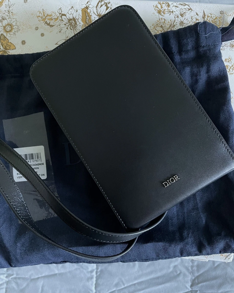 Dior best sale mens pouch
