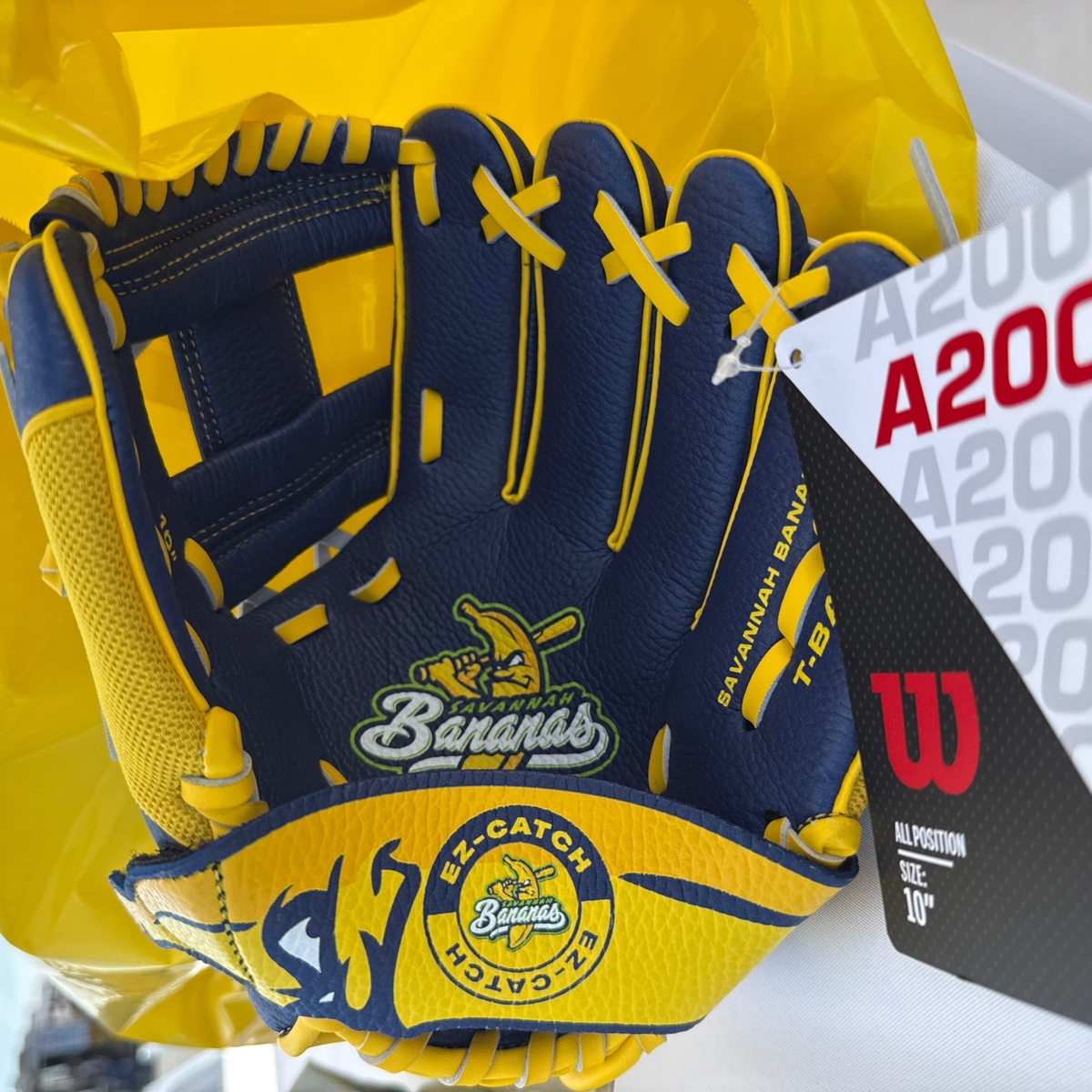 Savannah Bananas Wilson A200 EZ Catch 10” T-Ball Glove New w/Tags