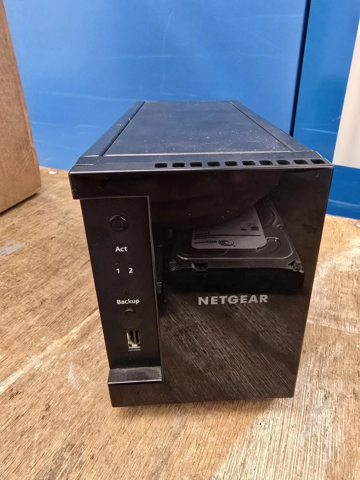 Netgear Readynas rn10200-100NAS + 2 x Seagate ST2000DM001 2TB nas drive - Image 3 of 4