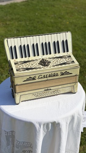 Vintage Geraldo 48-2 Italian 48 Bass Piano Accordion Pearloid Restoration