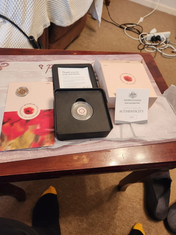 2025●$2●Día del Recuerdo 80 Aniversario●Prueba de Plata●C Como Nuevo●Rollo RAM●Impresión PNC● Foto 4 de 4