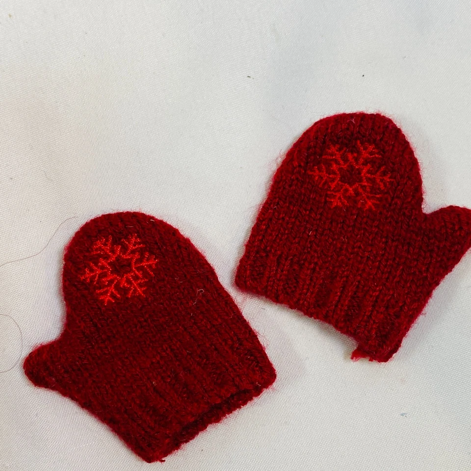 Muñeca American Girl de 18" Maryellen sombrero de trineo, conjunto de top de París, bufanda, sombrero rosa Foto 3 de 4