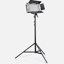 Walimex Pro Led Panel Light 500 dimmable + Treppiede WT 806