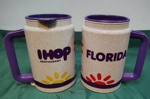 Florida IHOP Travel Mug Set of 2 Coffee Cups 16oz Plastic Handle Hot Cold EUC