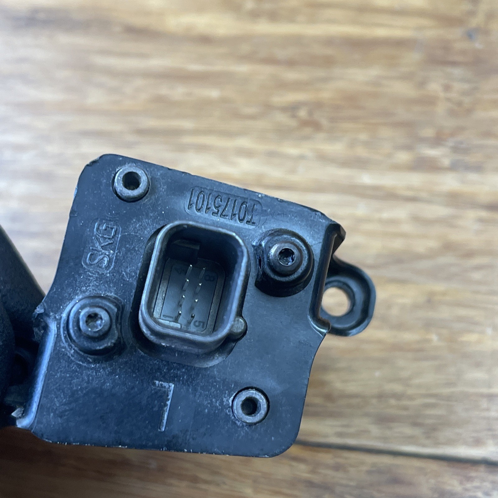 BMW i8 2011-2020 Front Right Surround view camera