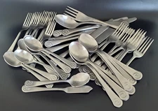 (43) ROBERT WELCH AMMONITE SATIN STAINLESS FLATWARE