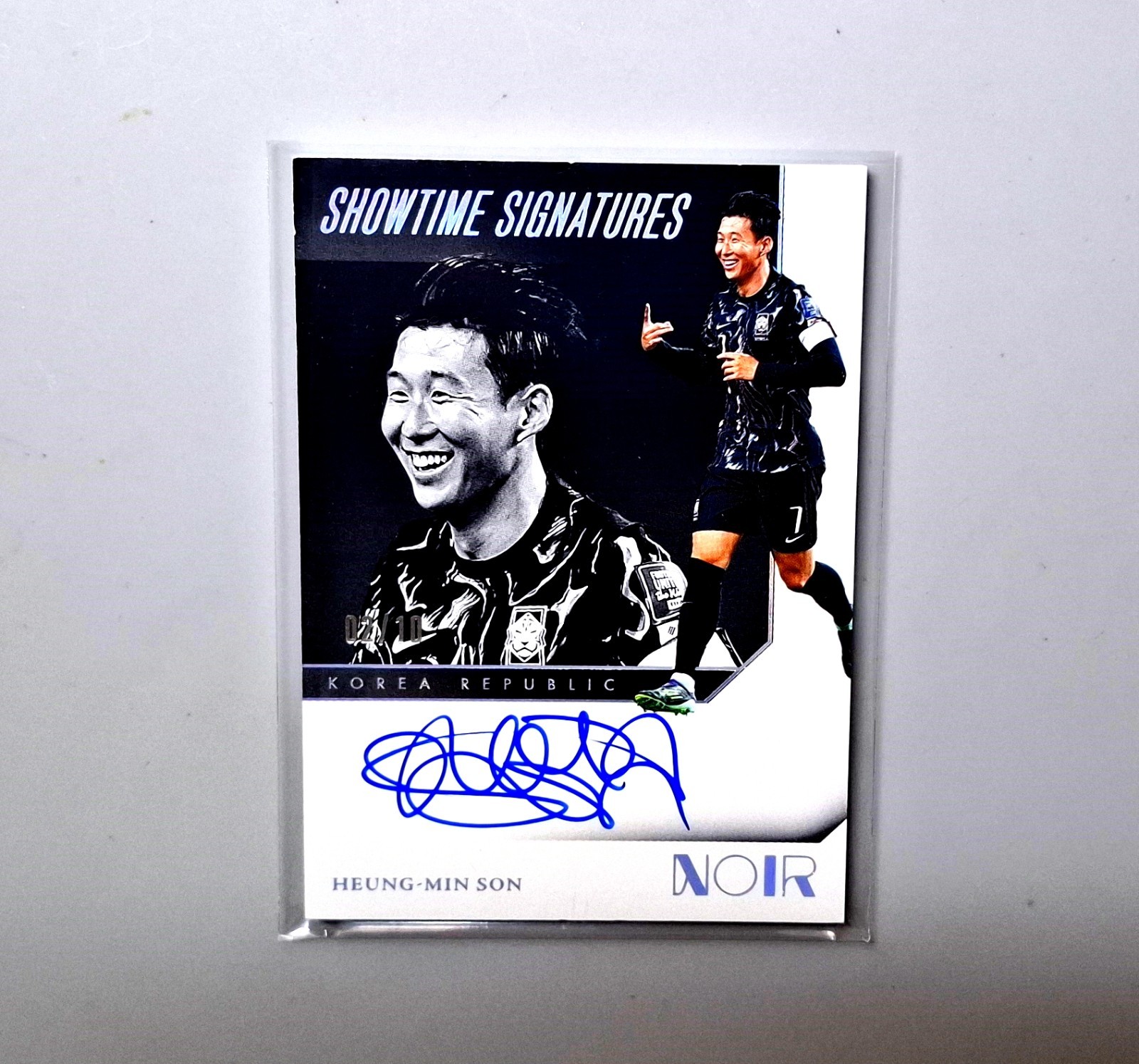 Heung-Min Son #10 Soccer Cards 2024 Panini Noir Showtime Signature trading card — raw and PSA graded price guide
