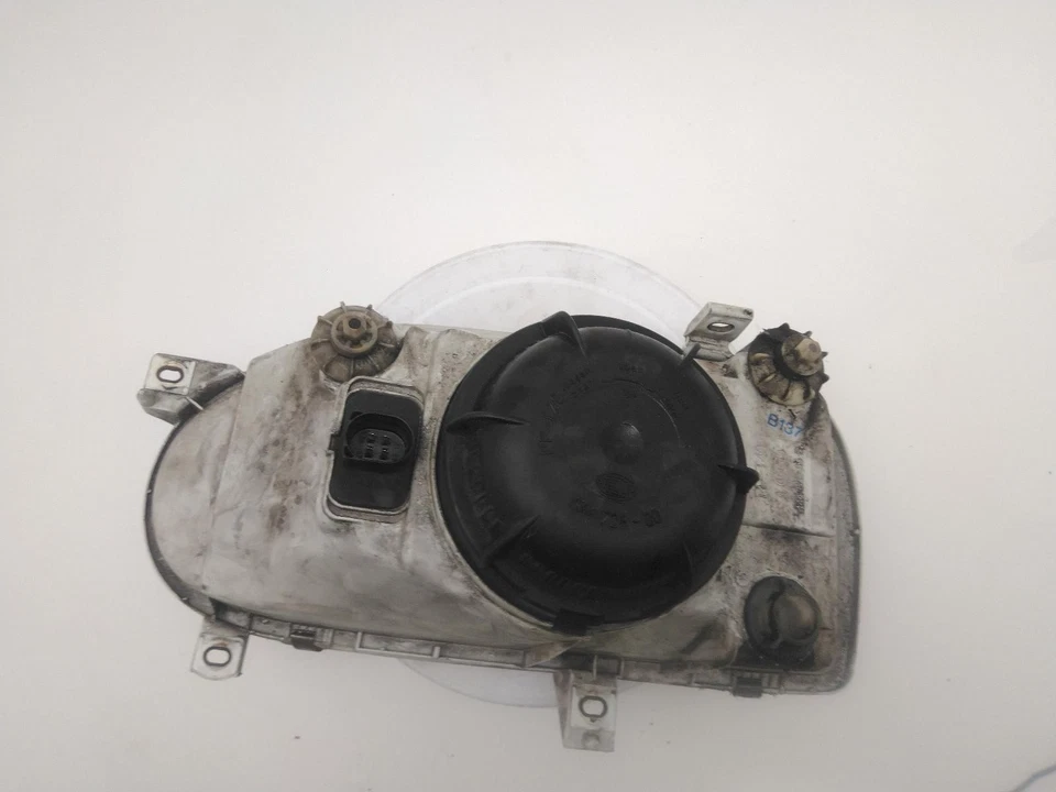 Faro delantero derecho VOLKSWAGEN GOLF O/S 1992-1998 5 puertas hatchback   Foto 3 de 4