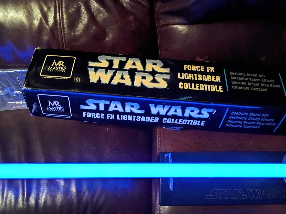 STAR WARS MASTER REPLICAS OBI-WAN KENOBI LIGHTSABER (Limited