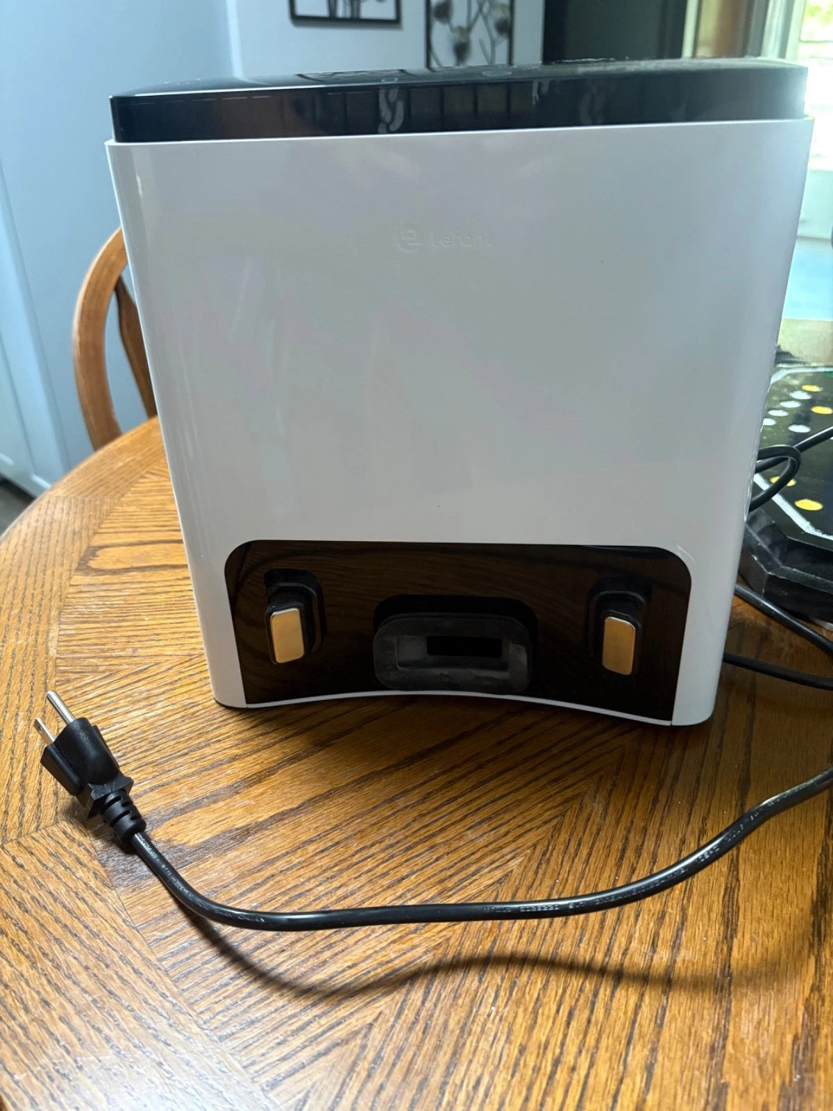 Lefant M2 Robot charging port and accessories only – Out of Box (NO VACCUM)