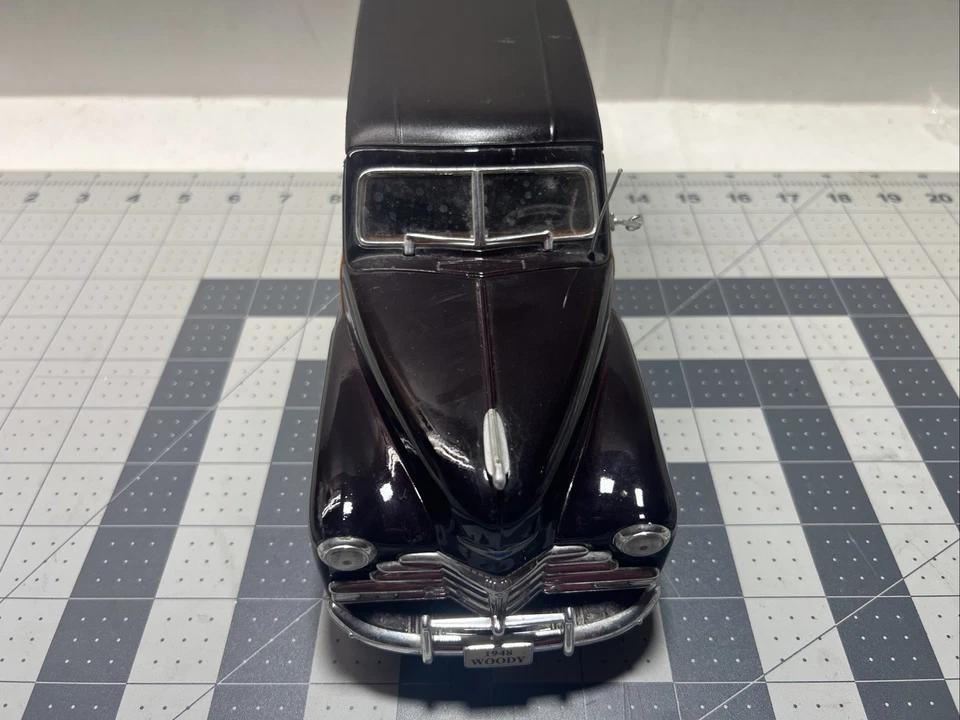 Maisto 1948 Chevrolet Fleet Master Woody Die Cast Metal 1/18 Out of Box - Image 2 of 4