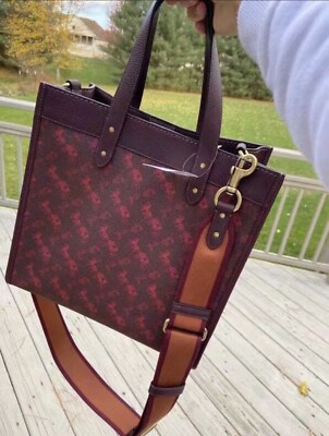 Coach 89143 Field Tote With Horse And Carriage Print IN