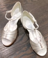 Freed Of London Girls Off White Satin Shoes Cuban Heel 1 1/2" rhinestones Size 3