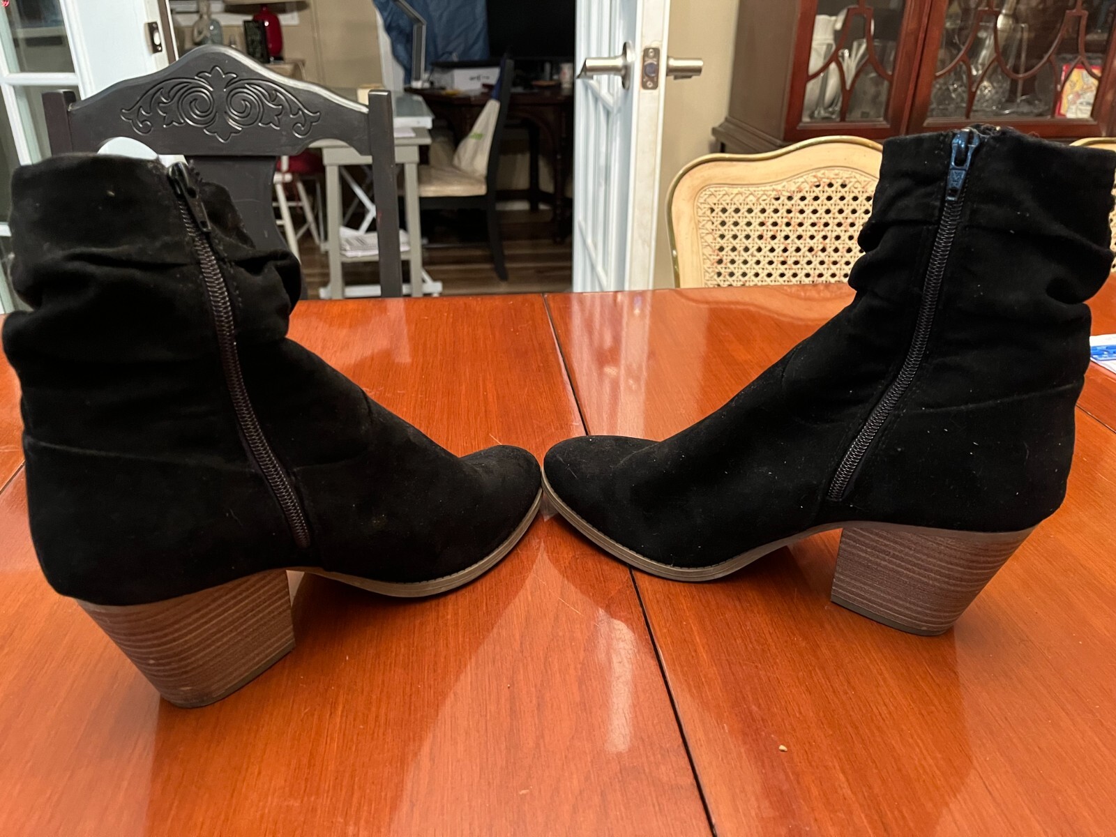 Universal Thread Boots - image 1