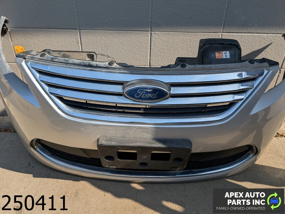 *LOCAL PICKUP* OEM 2011-2013 Ford Fiesta Front Bumper Assembly Foto 3 de 4