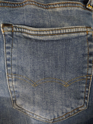 PRE-OWNED men's AMERICAN EAGLE / ATHLETIC SKINNY - size 26 x 28 COZY AIR FLEX